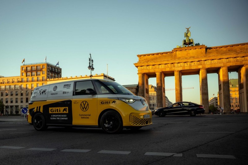 Una Volkswagen eléctrica recorrió 92 países: así fue su vuelta al mundo